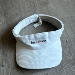 Lululemon adjustable visor
